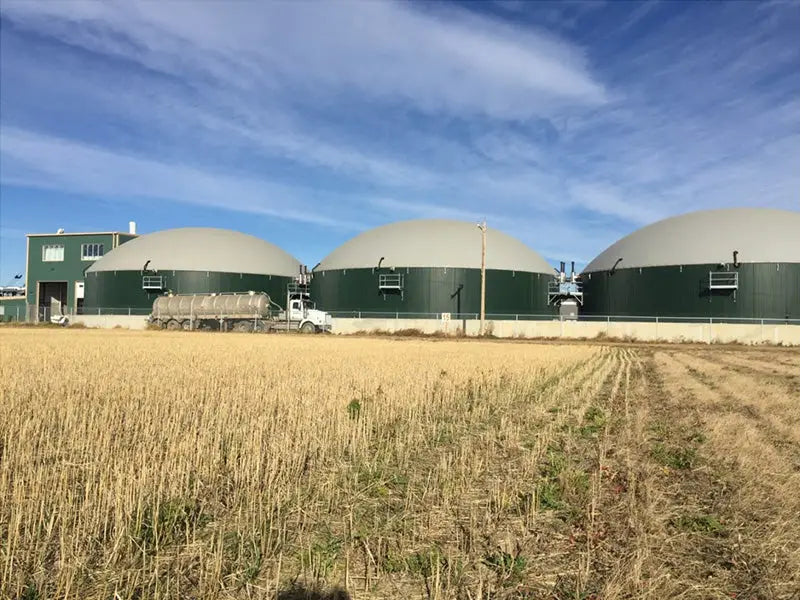 Our professional anaerobic digestion liquid coating applicators are responsible for applying protective coatings to surfaces within anaerobic digestion systems. Their primary role involves preparing surfaces and applying coatings to tanks, pipelines, and other equipment used in anaerobic digestion facilities. Here's a breakdown of their duties: