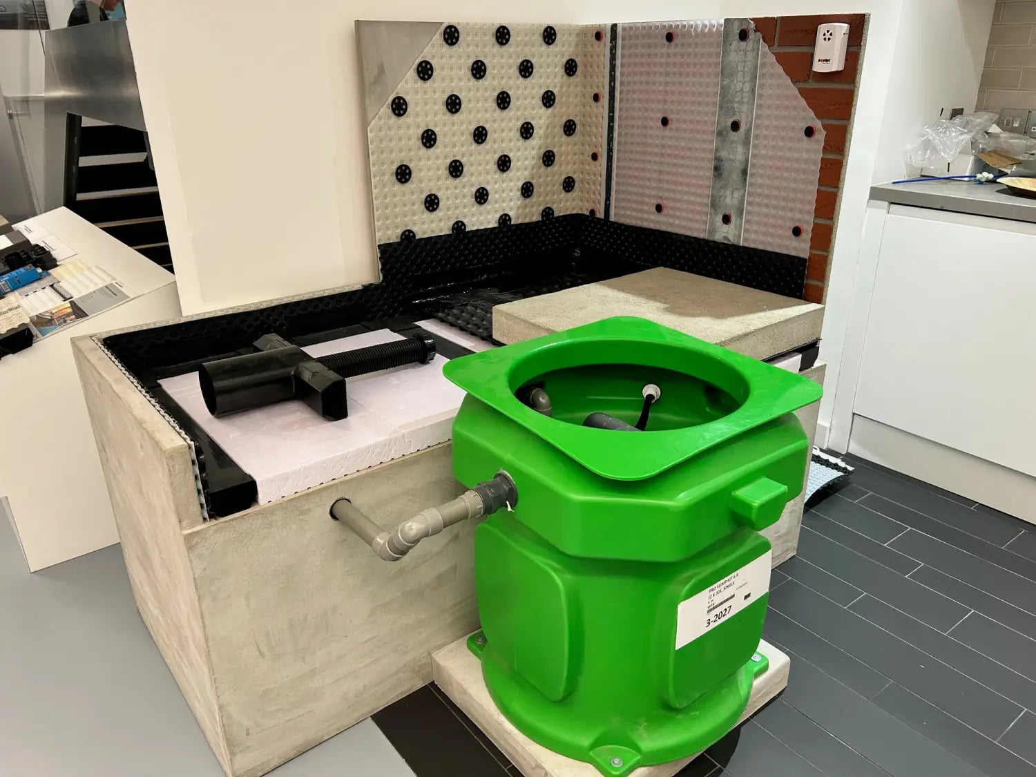 The Wykamol SumpFlo Green Sump Chamber with Adjustable Neck is a durable, high-capacity sump solution designed for use in Type C basement waterproofing systems.