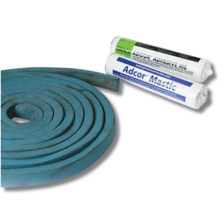 Self adhesive hydrophilic waterstop