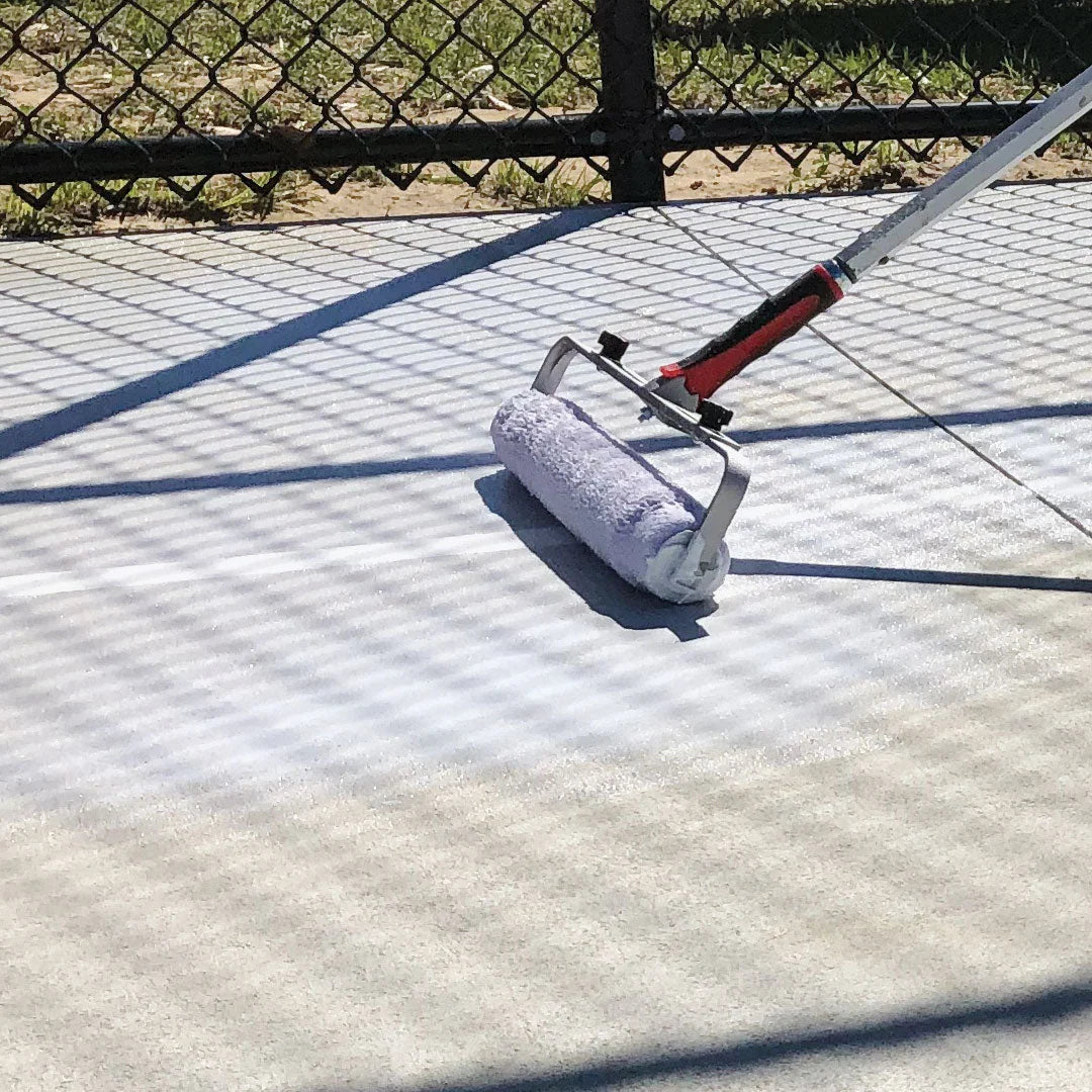 Mapei Mapecoat TNS Primer EPW Epoxy primer for sports and resin flooring. Improves adhesion on concrete and asphalt.