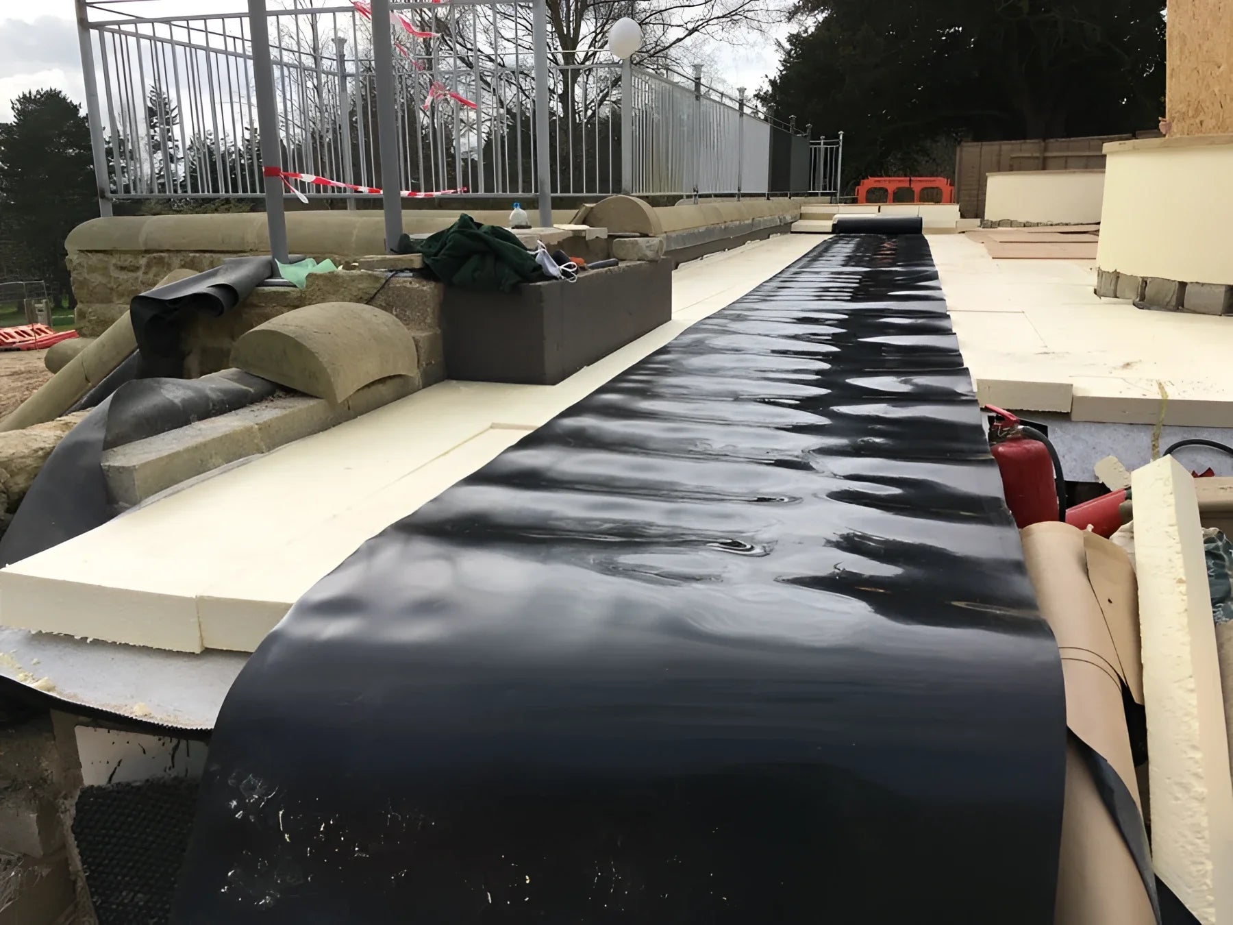 NewSeal 409 Rootbarrier - Effective HDPE Root Barrier for Roofs & Planters Waterproofing Damp Proof Membrane, External