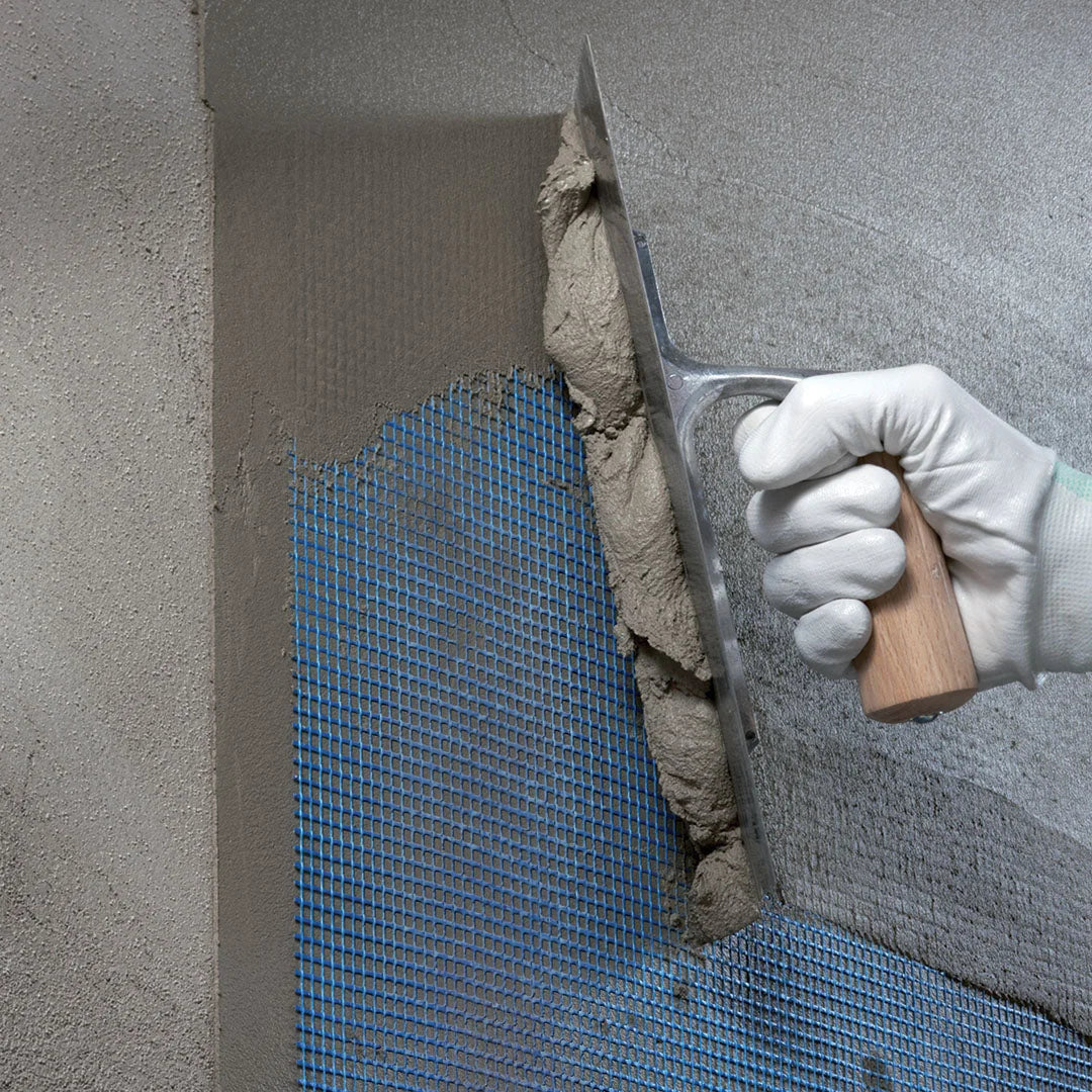 Planitop 200 25kg Planitop 200 skimming mortar, water-repellent fine-textured finish for smoothing concrete renders &