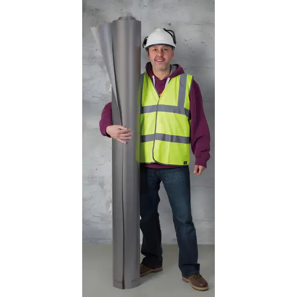 Construction worker in high-visibility vest and hard hat with Quadproof Evolution Gas Barrier