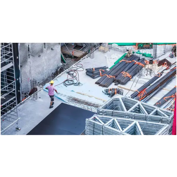 Construction worker on concrete platform with Quadproof Evolution Gas Barrier components