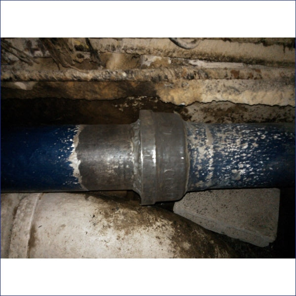 By incorporating layers of high strength woven glass fibre the pipe repair system is proven to give 10 years + protection to damaged, leaking or porous pipe surfaces.