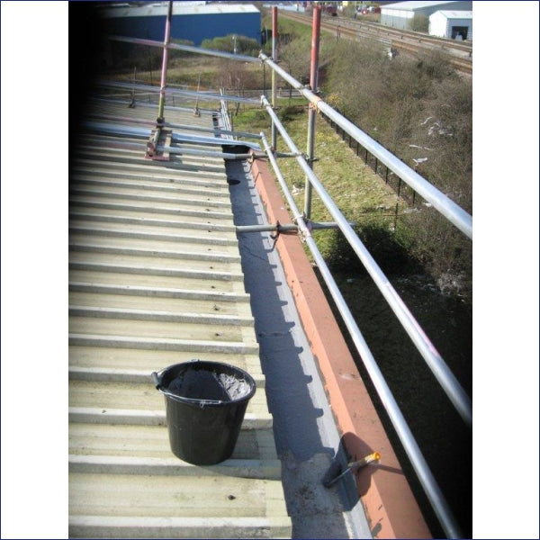 551 ER Membrane A single component solvent based acrylic waterproof coating. The product is supplied ready to use and is ideal for emergency waterproofing repairs to roofs, tank bases, gutters and fibreglass.
