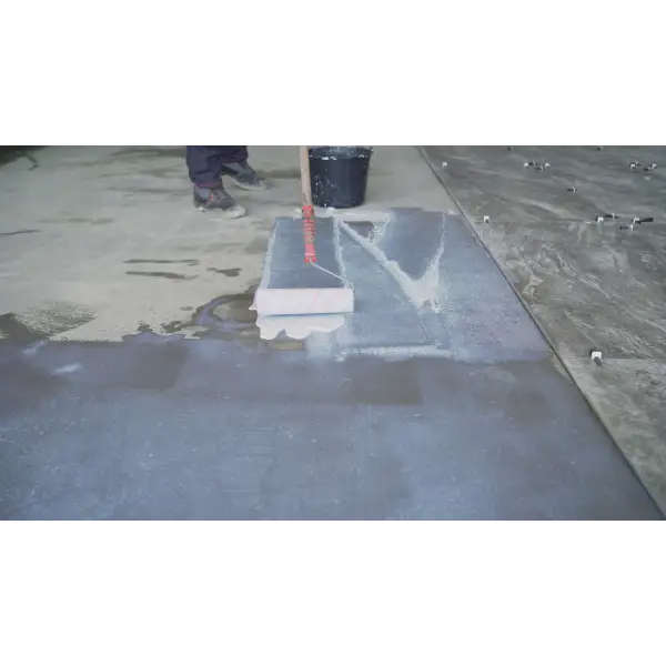 Image of Siramiguard Acryseal floor tile sealant application demonstration