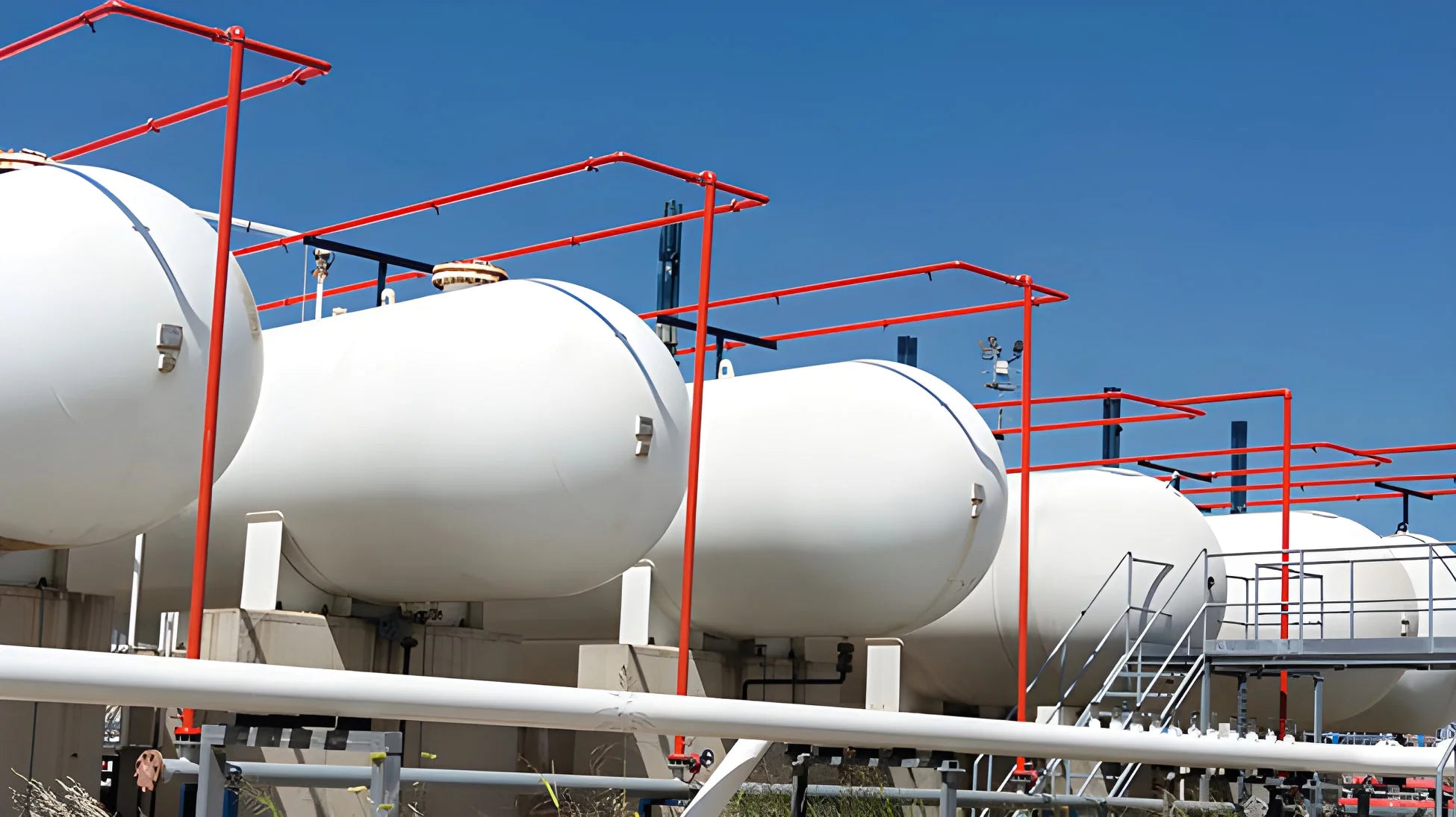 Thermaguard TIC 180 Thermal Insulation Coating Thermaguard Acrylic Coating, Acrylic sealant, insulation coating, liquid