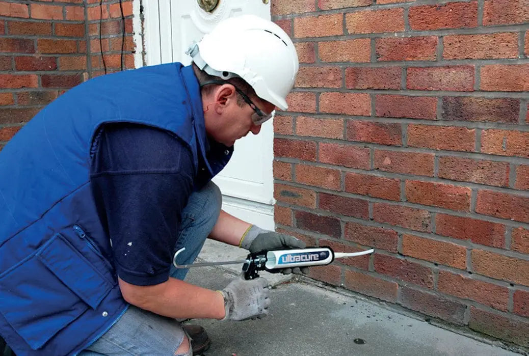 Ultracure damp proofing cream for brickwork and rising damp